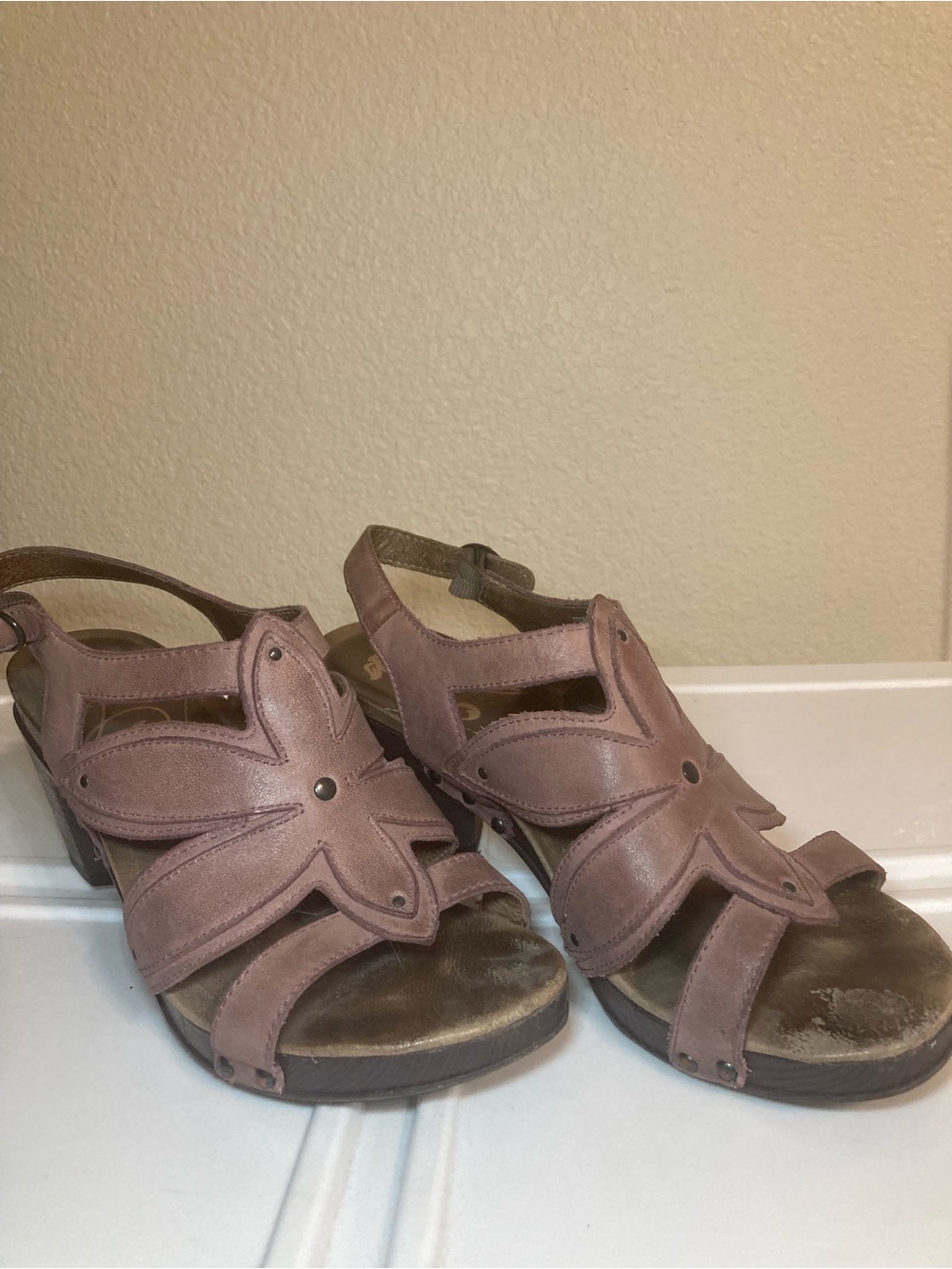 Dansko Nina Leather Flower Sandles